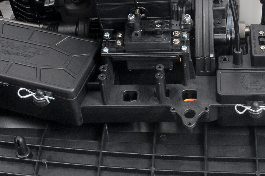 MCD XS5 Competition radio tray throttle servo mount