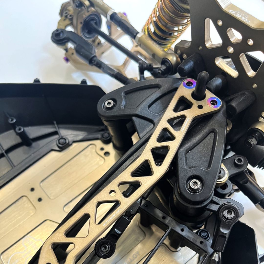 Close-up of MCD R5 suspension and chassis braces