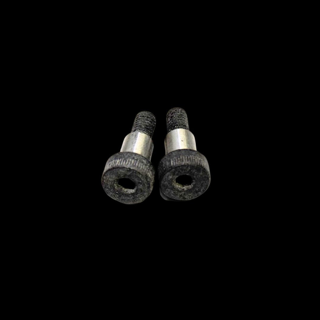 Spare Outlaw C-Hub bolts (2)